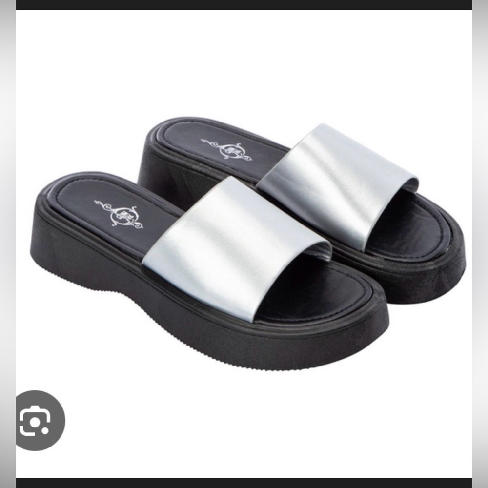 Sole Mates, Platform slides, size 8, silver and black